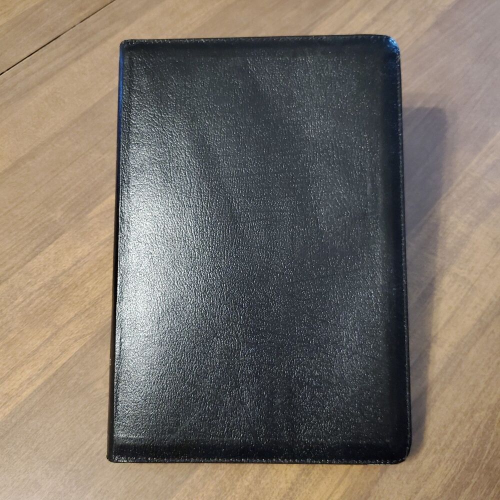 NIV Holy Bible 2011 Zondervan Thinline Black Bonded Leather Zippered